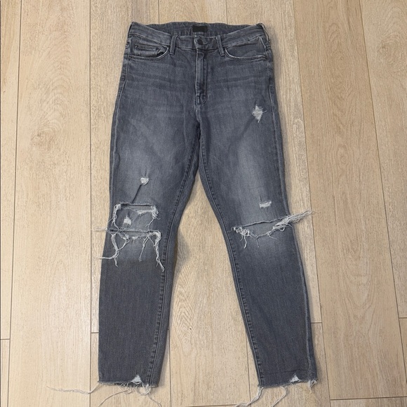 MOTHER High Waisted Looker Ankle Fray Distressed Jeans Size 27